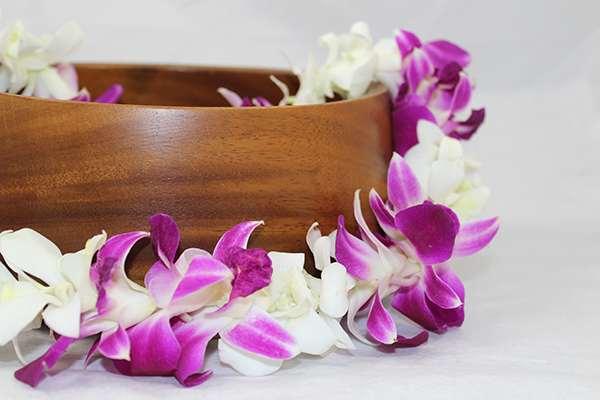 Mixed Orchid Lei White